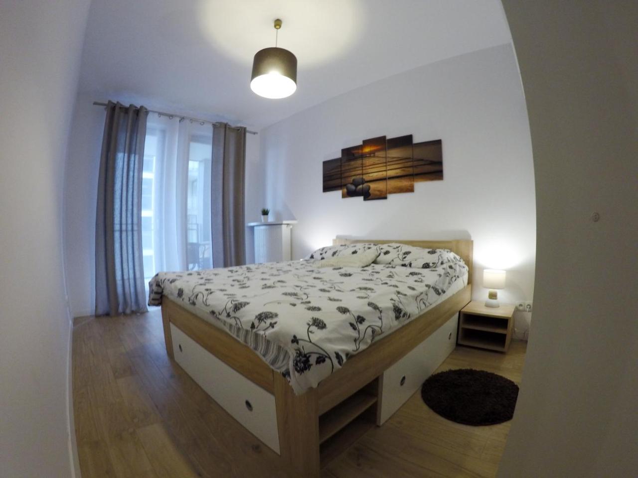 Apartament Obrzezna 3 Deluxe Варшава Экстерьер фото