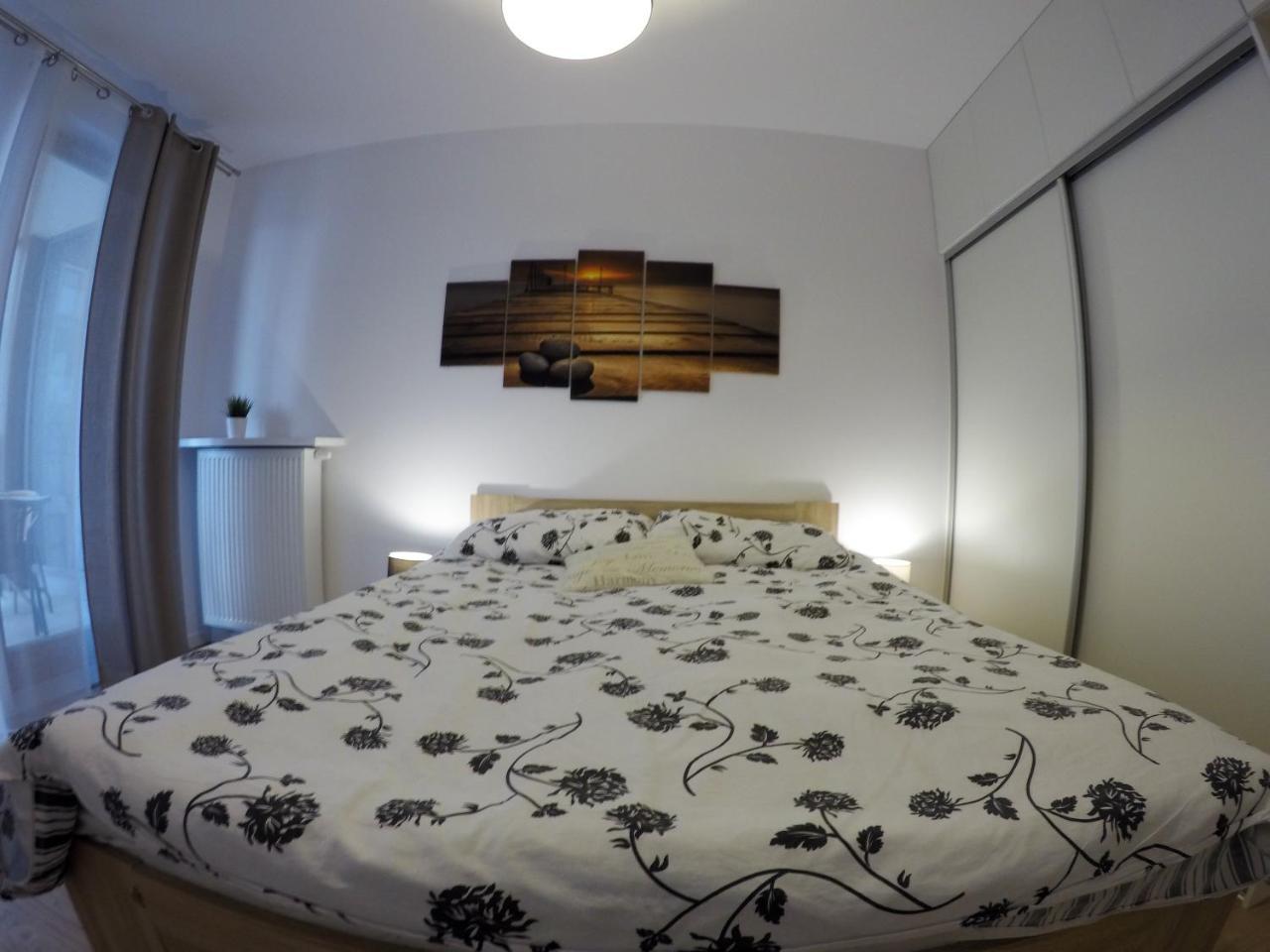 Apartament Obrzezna 3 Deluxe Варшава Экстерьер фото